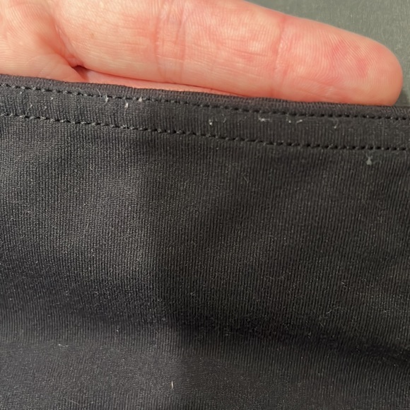 Lululemon Cropped Black Leggings with Ruching Size 4 - Picture 8 of 8